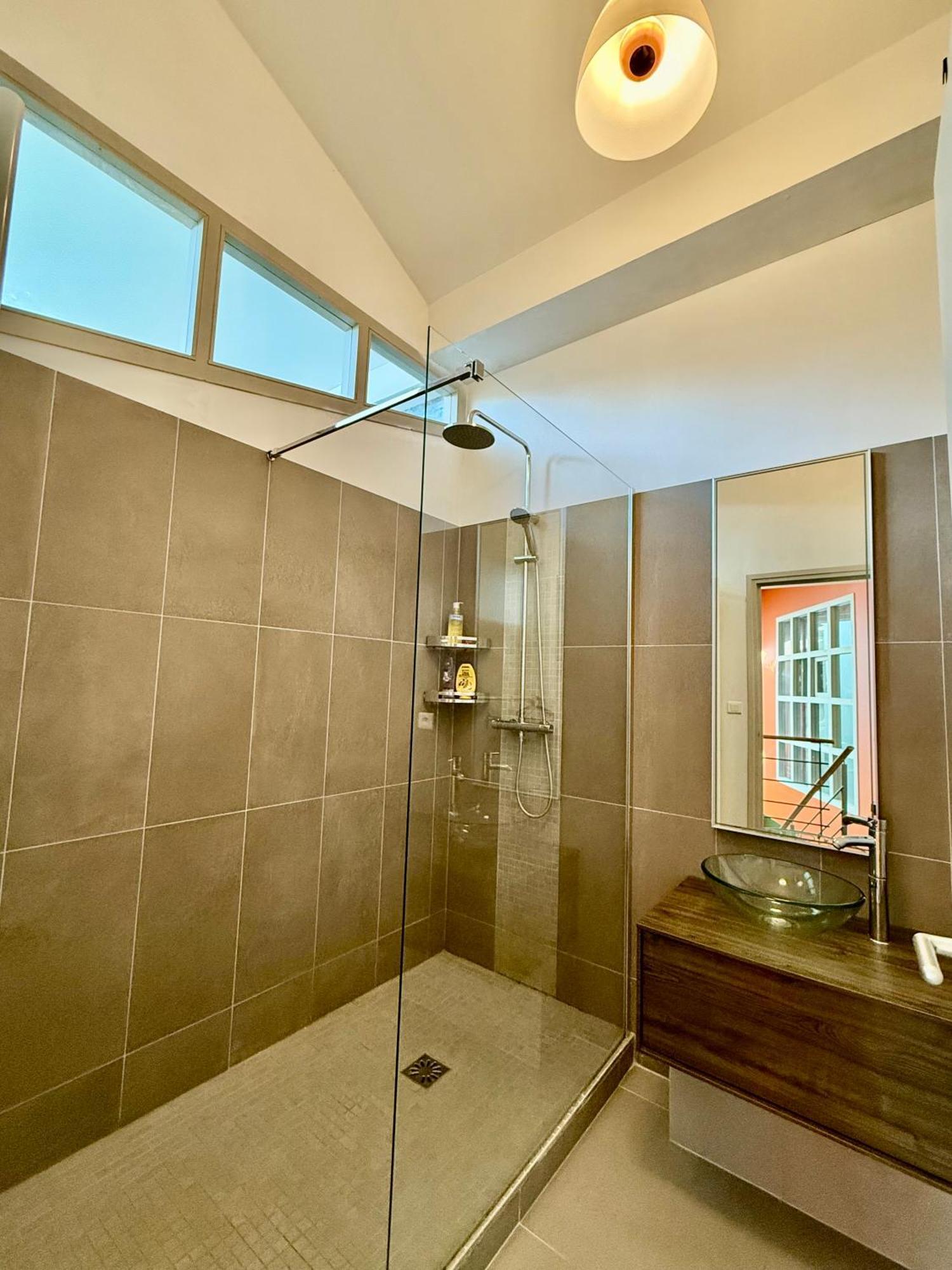 Maison Independante Stylee Climatisee 98M2 Centre ボルドー エクステリア 写真